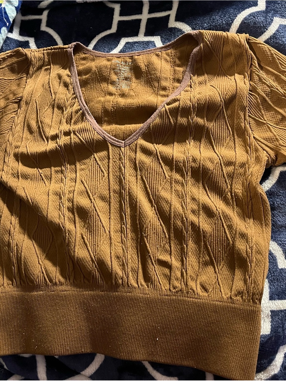 Women's V-Neck Short Sleeve Knit Sweater - light brown